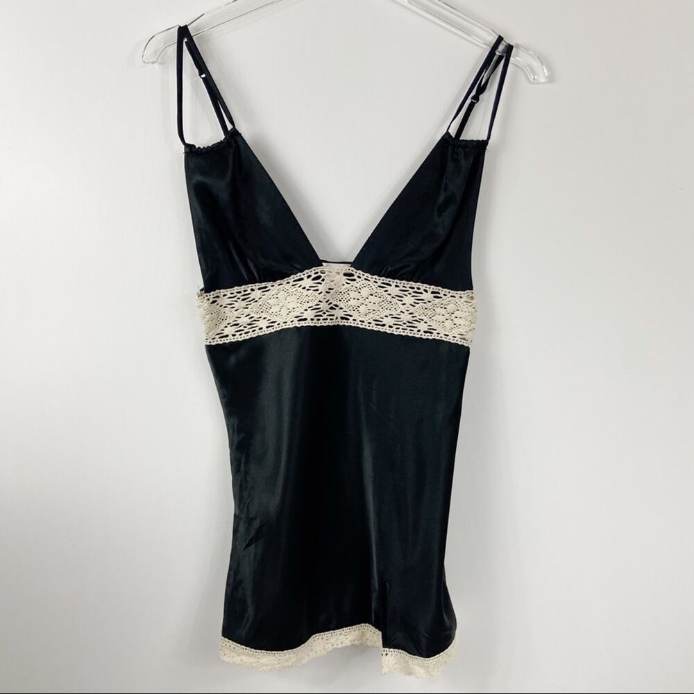 Victoria’s Secret | Black & Cream Crochet Slip